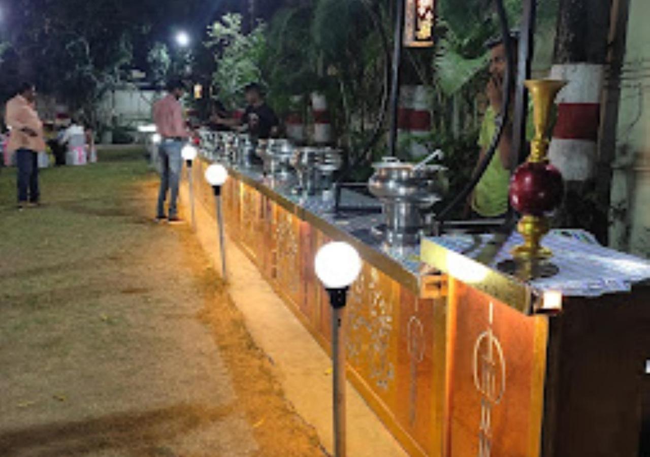 Hotel Blue Paradise Chandrapur ภายนอก รูปภาพ